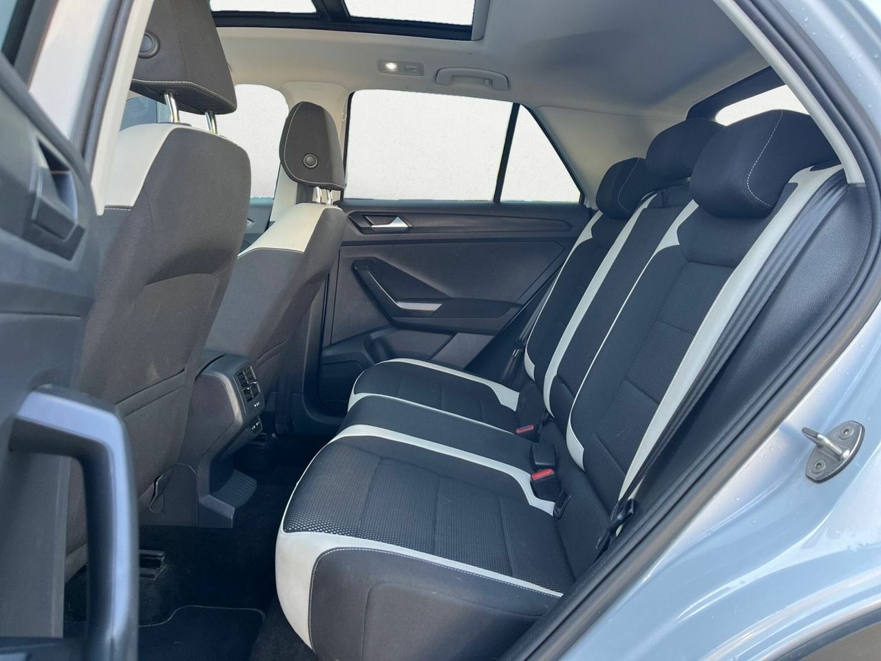 Volkswagen T-Roc SPORT 2.0 TDI 110 KW 150CV DSG  - Foto 2