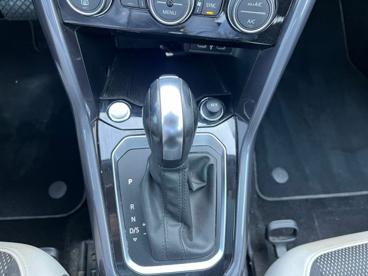 Volkswagen T-Roc SPORT 2.0 TDI 110 KW 150CV DSG  - Foto 2