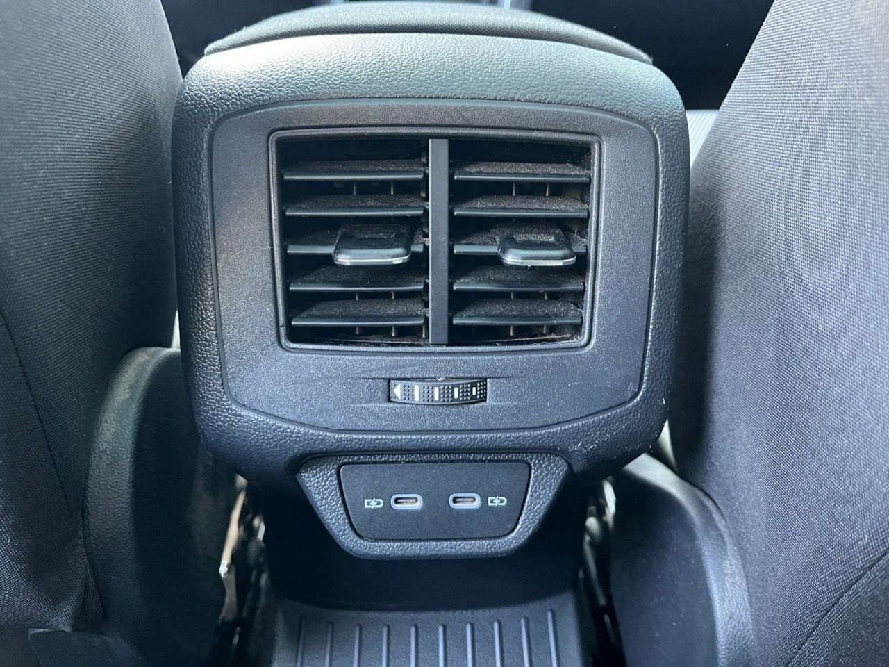 Volkswagen T-Roc SPORT 2.0 TDI 110 KW 150CV DSG  - Foto 2