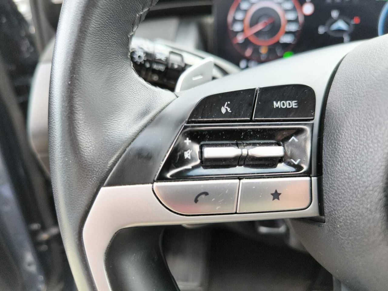 Hyundai Tucson 1.6 TGDI HEV TECNO SKY AUTO + TECHO PANORAMICO  - Foto 2