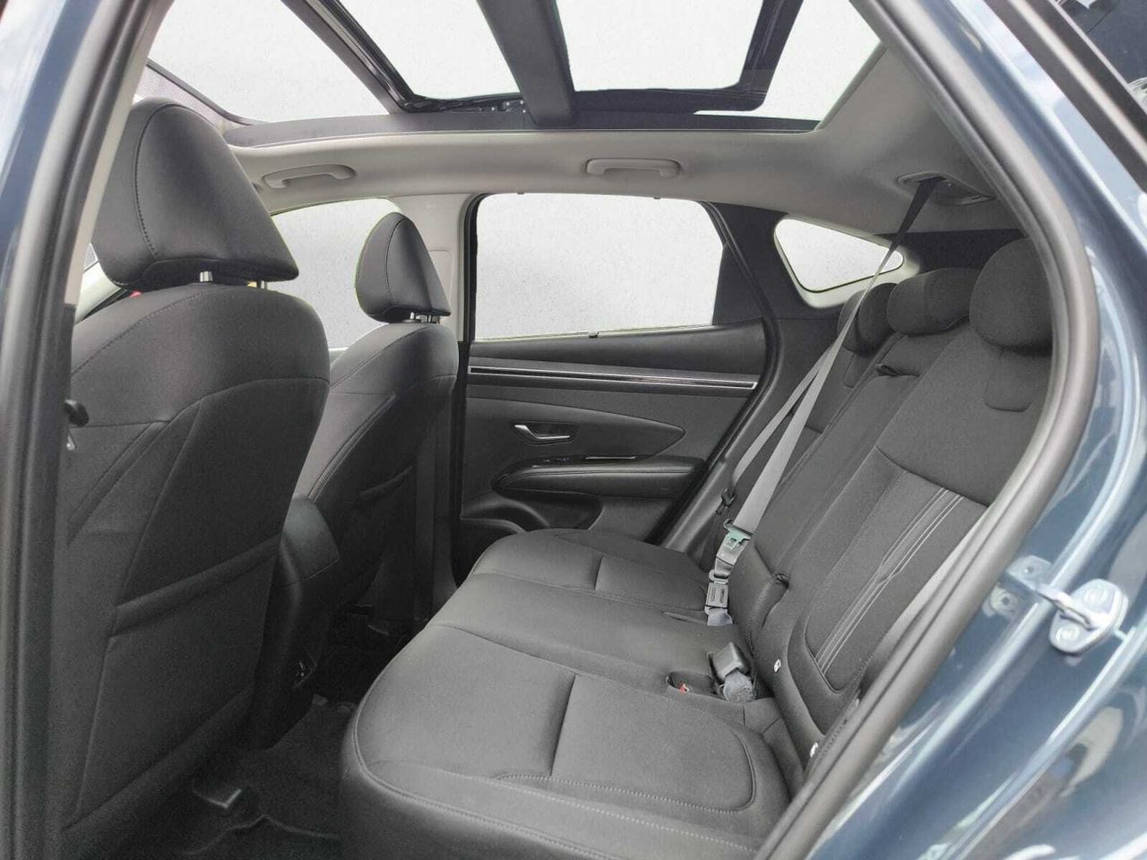 Hyundai Tucson 1.6 TGDI HEV TECNO SKY AUTO + TECHO PANORAMICO  - Foto 2