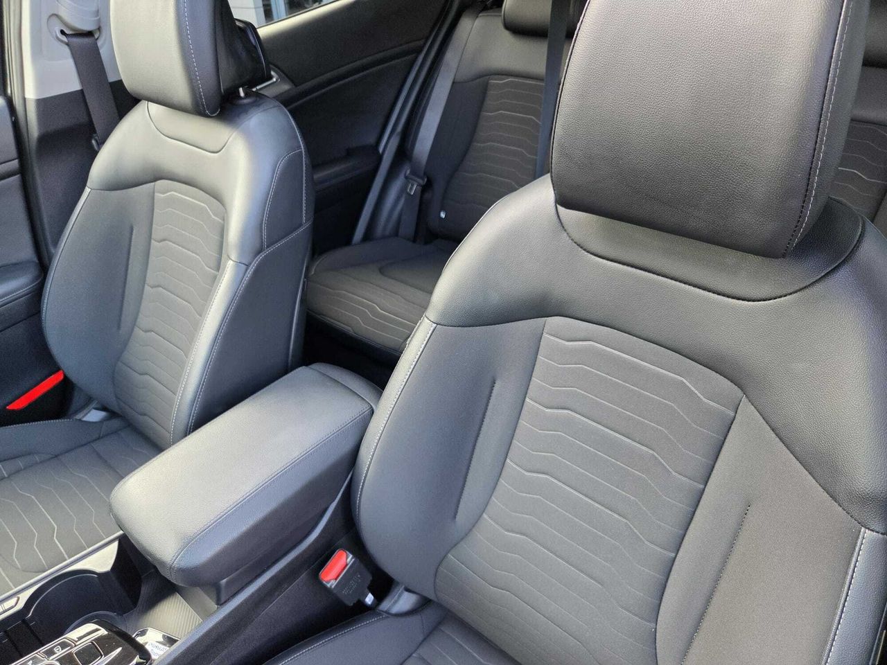 Kia Sportage 1.6 TGDI HEV TECH 230 CV + PAQUETE TECHO  - Foto 2