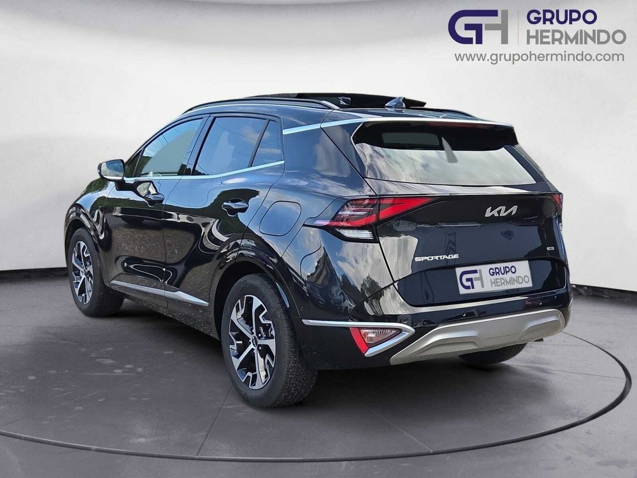 Kia Sportage 1.6 TGDI HEV TECH 230 CV + PAQUETE TECHO  - Foto 2