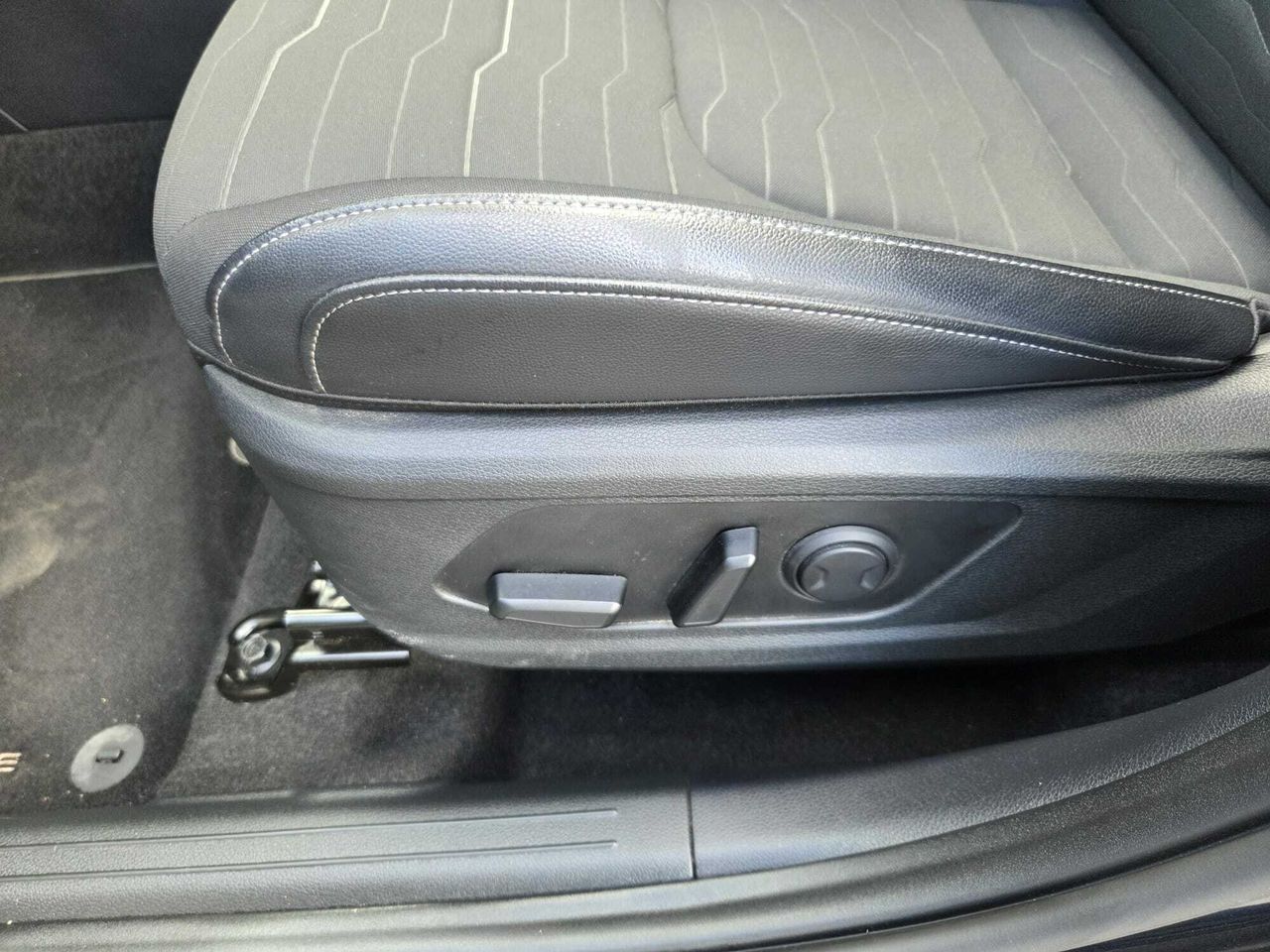 Kia Sportage 1.6 TGDI HEV TECH 230 CV + PAQUETE TECHO  - Foto 2
