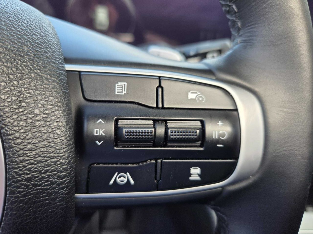 Kia Sportage 1.6 TGDI HEV TECH 230 CV + PAQUETE TECHO  - Foto 2
