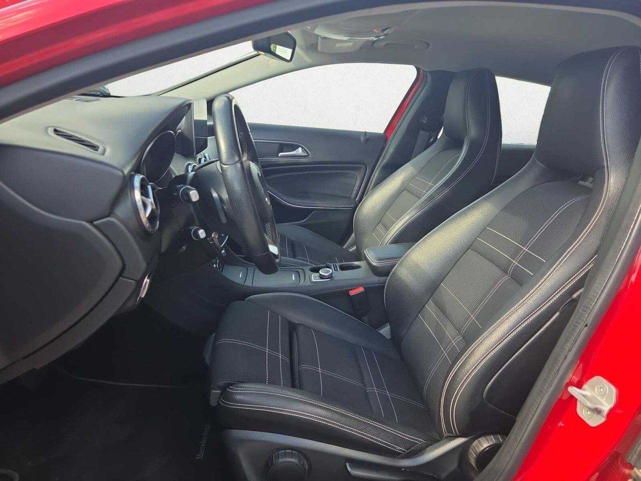 Mercedes GLA 200 D  - Foto 2