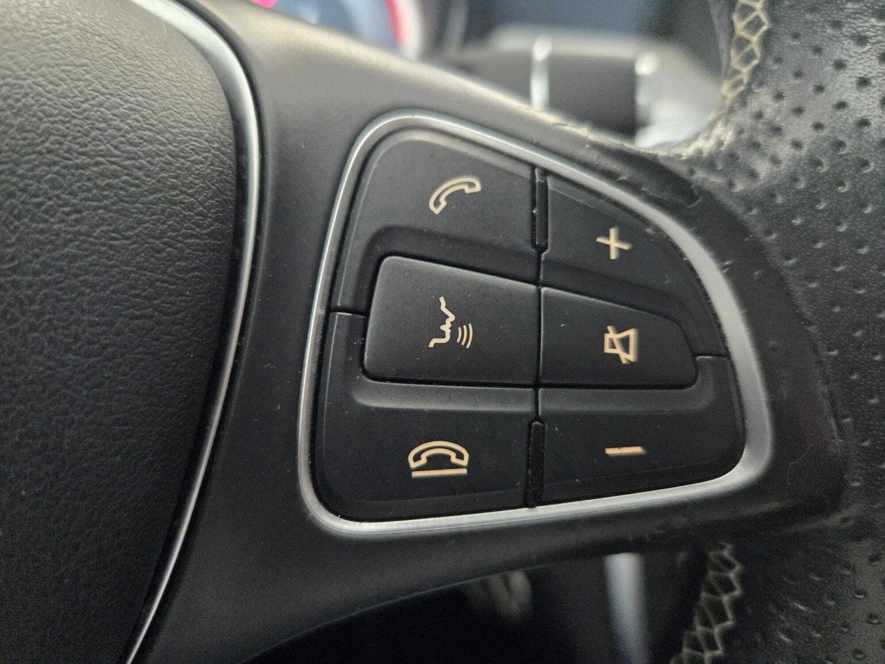 Mercedes GLA 200 D  - Foto 2