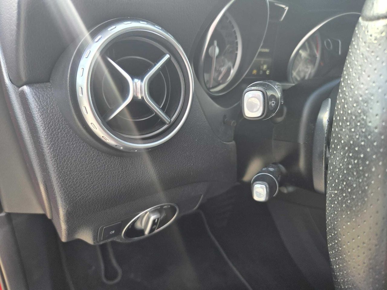 Mercedes GLA 200 D  - Foto 2
