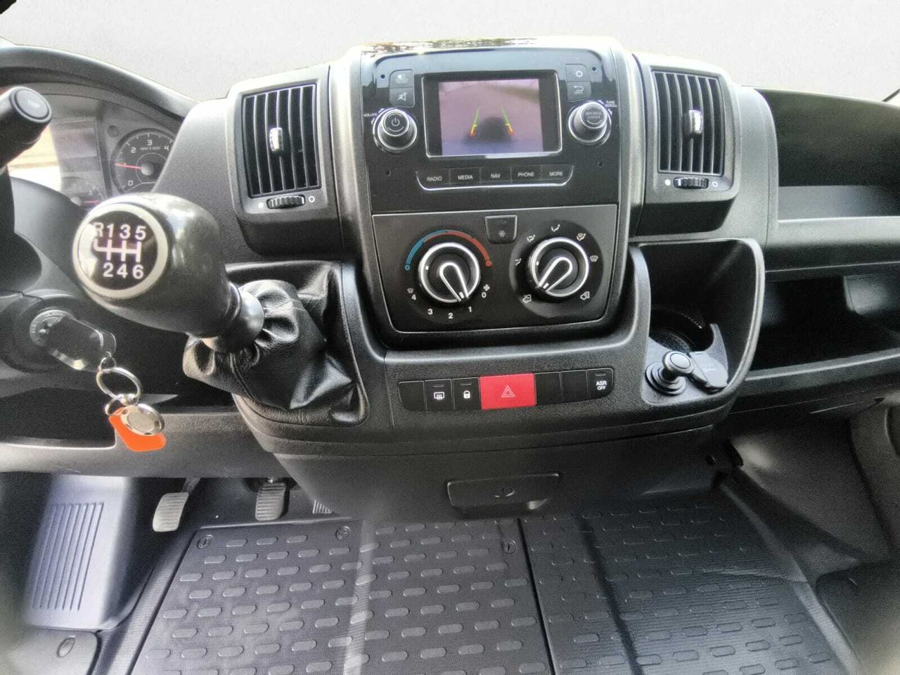 Peugeot Boxer FG PACK 335 L3 H2 BLUE HDI 140 CV  - Foto 2