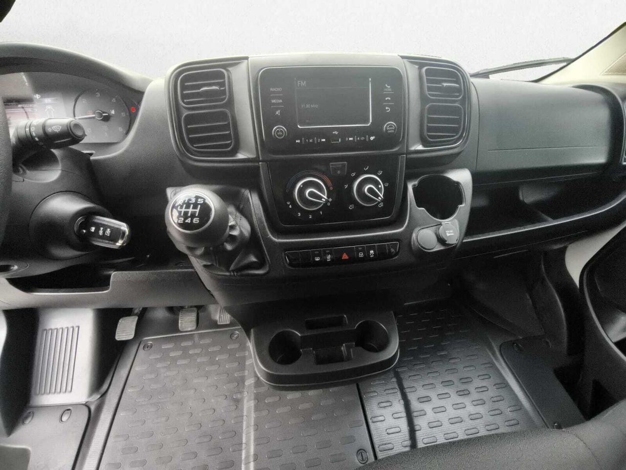 Citroën Jumper NUEVO JUMPER 3.5 L3 H2 BLUE HDI 140 CV   - Foto 2