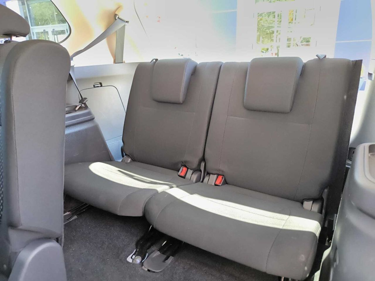 Mitsubishi Outlander 200 MPI MOTION 2WD 7 PLAZAS  - Foto 2