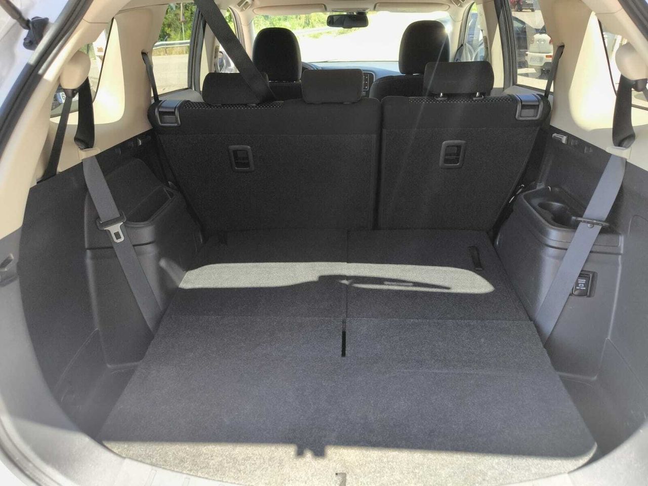 Mitsubishi Outlander 200 MPI MOTION 2WD 7 PLAZAS  - Foto 2