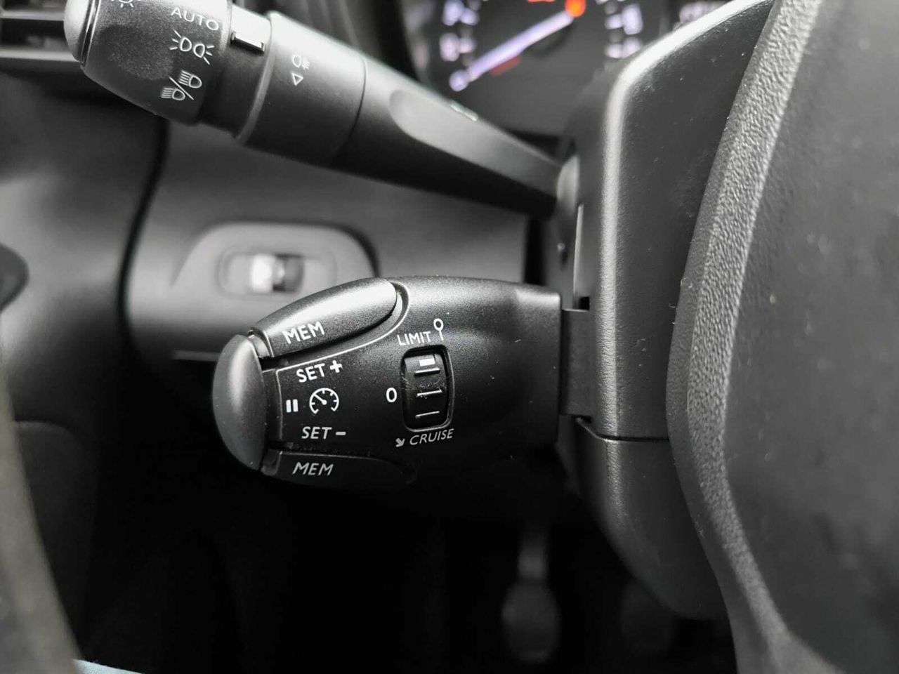 Citroën Berlingo TALLA M LIVE BLUE HDI 100 CV  - Foto 2
