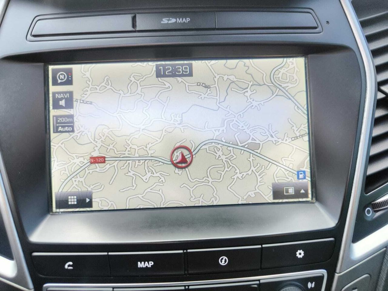 Hyundai Santa Fe 2.2 CRDI TECNO AUTO 4X2  200 CV  7 PLAZAS+TECHO PANORAMICO  - Foto 2
