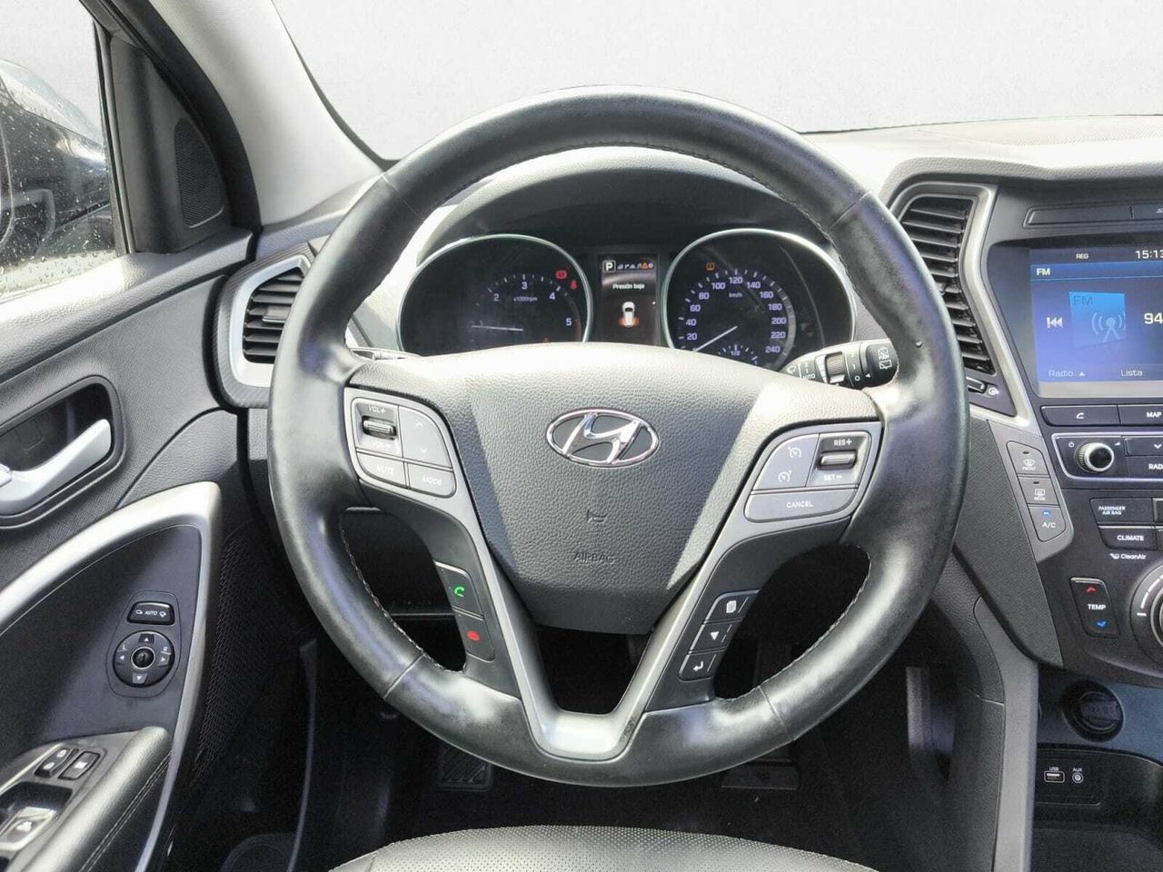 Hyundai Santa Fe 2.2 CRDI TECNO AUTO 4X2  200 CV  7 PLAZAS+TECHO PANORAMICO  - Foto 2