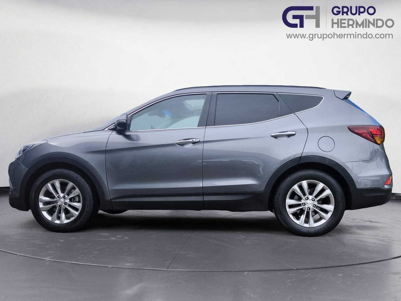 Hyundai Santa Fe 2.2 CRDI TECNO AUTO 4X2  200 CV  7 PLAZAS+TECHO PANORAMICO  - Foto 2