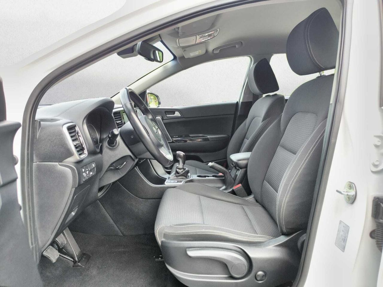 Kia Sportage 1.6 GDI DRIVE 4X2  132 CV  - Foto 2