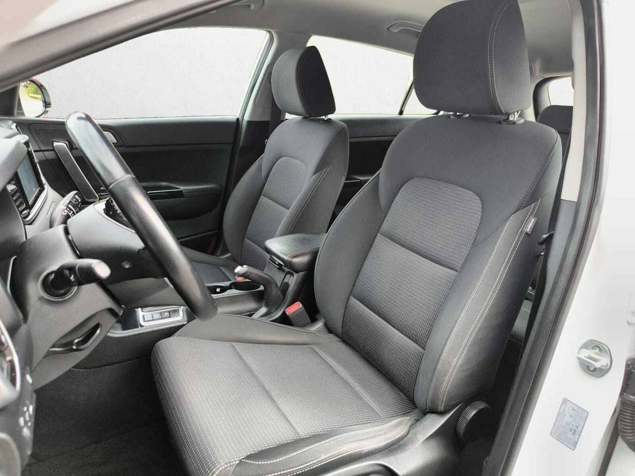 Kia Sportage 1.6 GDI DRIVE 4X2  132 CV  - Foto 2
