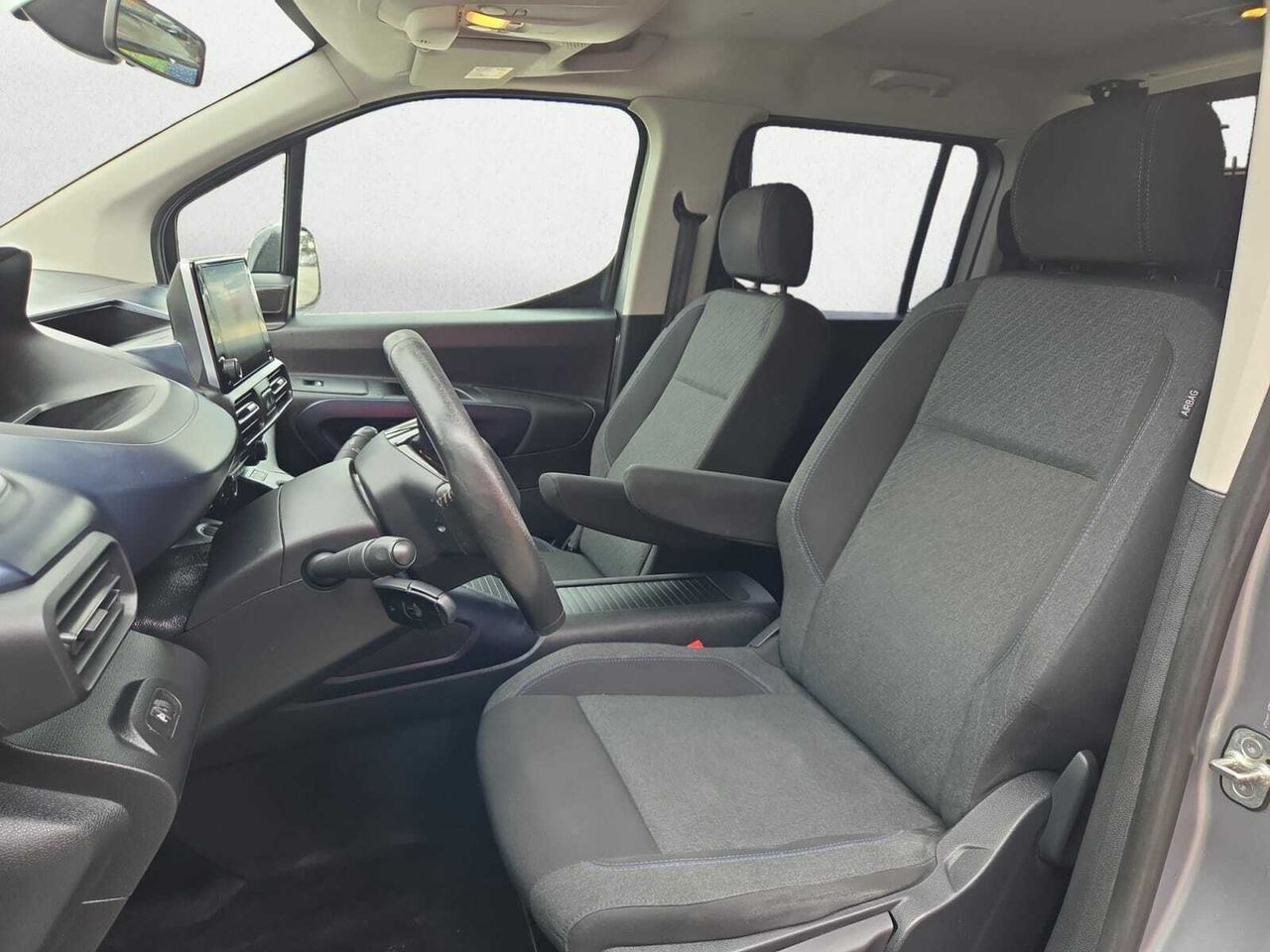 Peugeot Rifter ALLURE BUSINESS STANDARD BLUE HDI 130 CV  - Foto 2