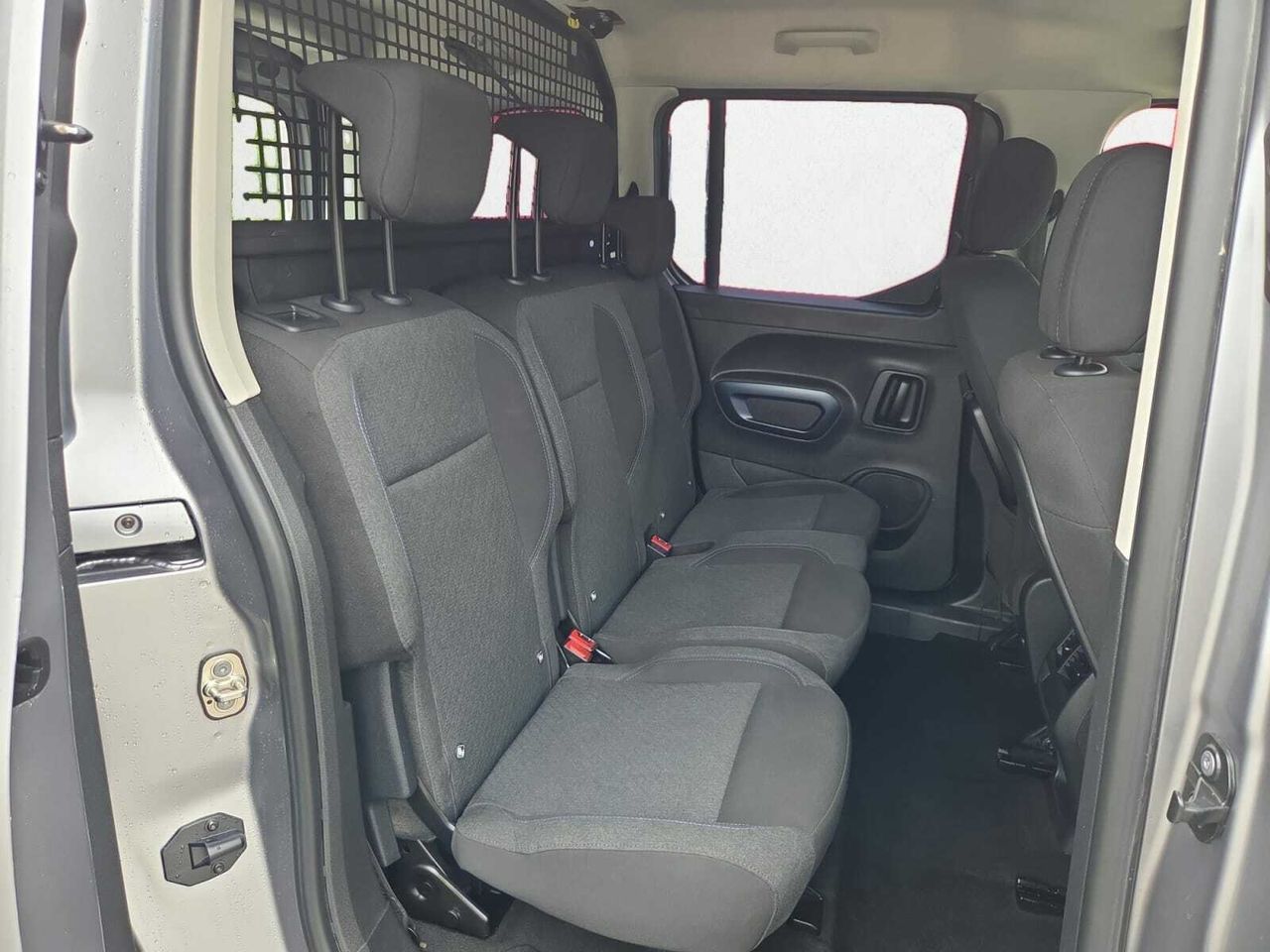 Peugeot Rifter ALLURE BUSINESS STANDARD BLUE HDI 130 CV  - Foto 2