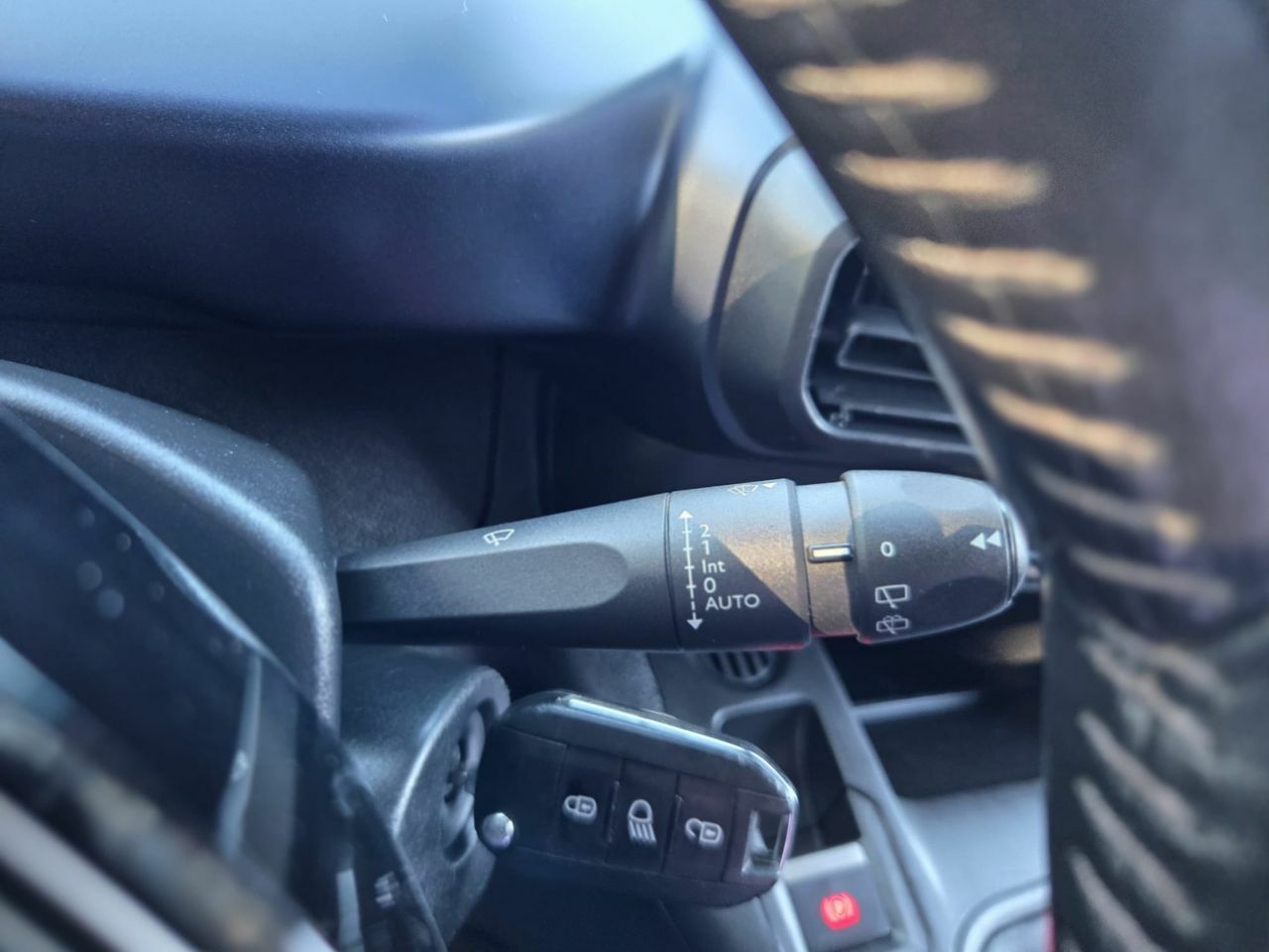Peugeot Rifter ALLURE BUSINESS STANDARD BLUE HDI 130 CV  - Foto 2