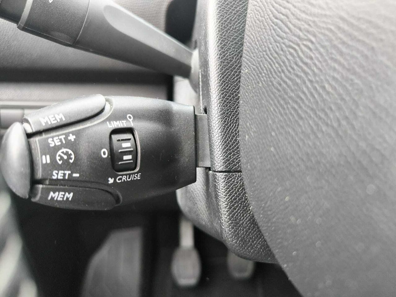 Peugeot 308 ACTIVE PACK BLUE HDI 100 CV  - Foto 2