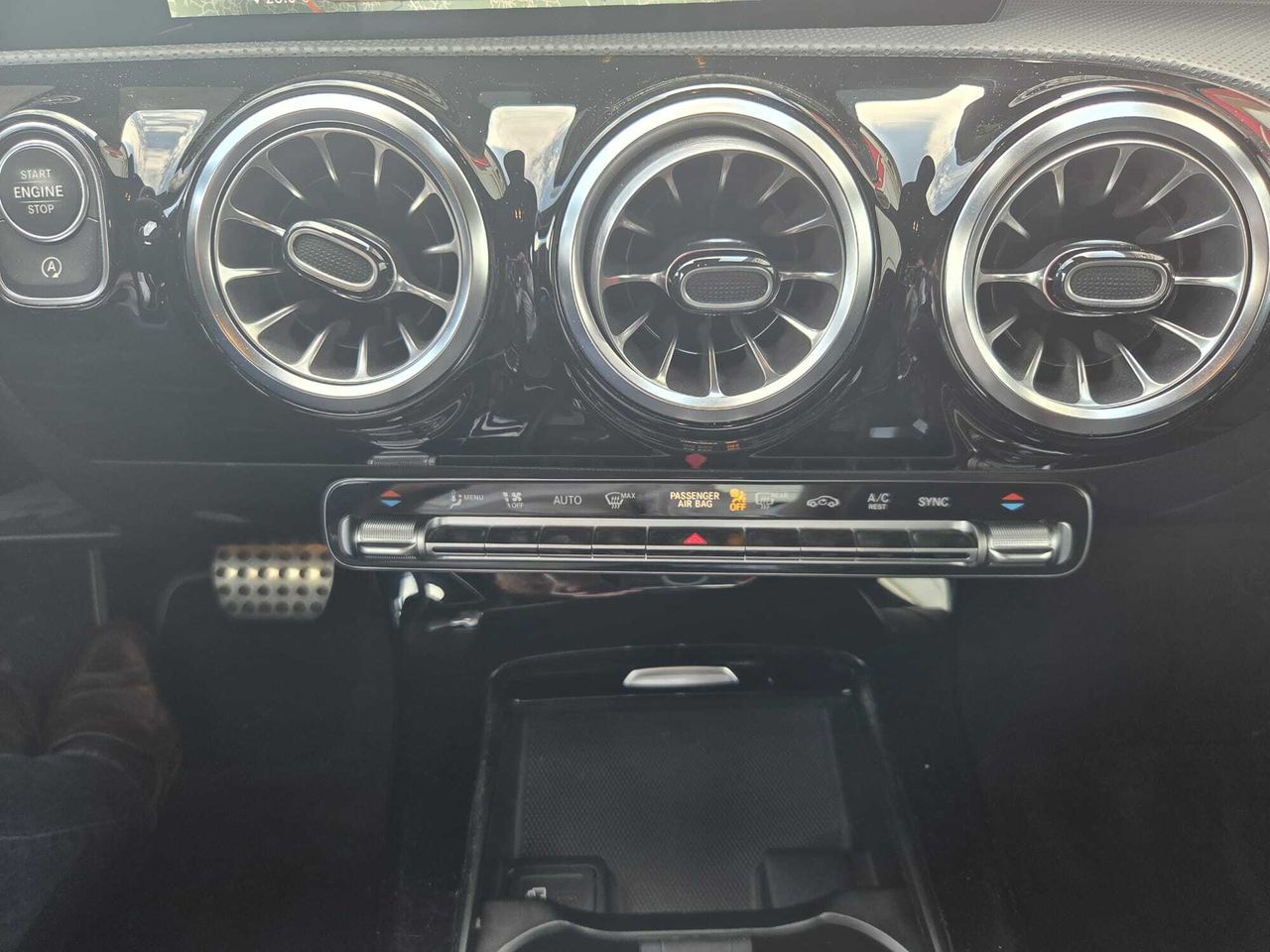 Mercedes CLA 200 D DCT AMG LINE + PAQ. PREMIUM + SMARTPHONE  - Foto 2