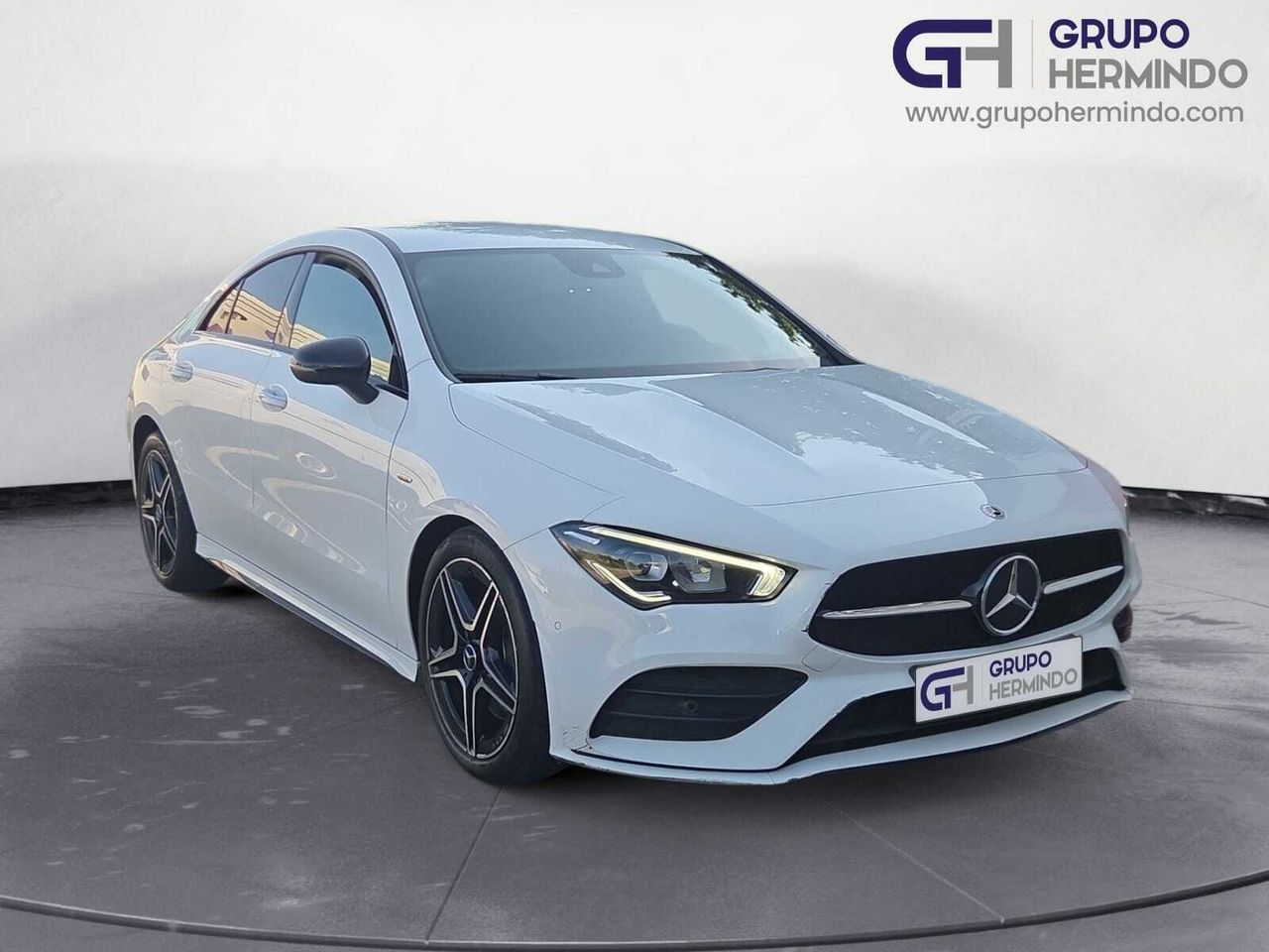 Mercedes CLA 200 D DCT AMG LINE + PAQ. PREMIUM + SMARTPHONE  - Foto 2