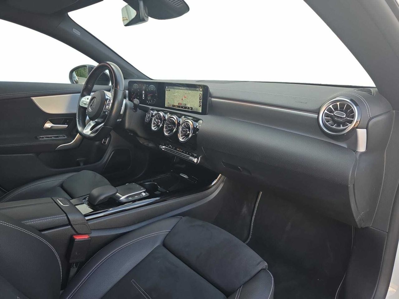Mercedes CLA 200 D DCT AMG LINE + PAQ. PREMIUM + SMARTPHONE  - Foto 2
