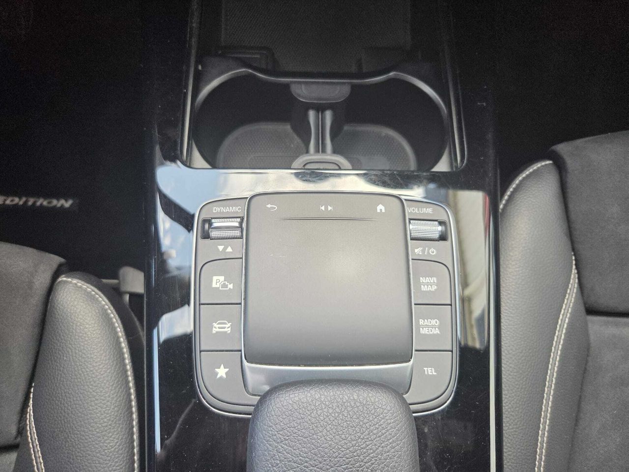 Mercedes CLA 200 D DCT AMG LINE + PAQ. PREMIUM + SMARTPHONE  - Foto 2