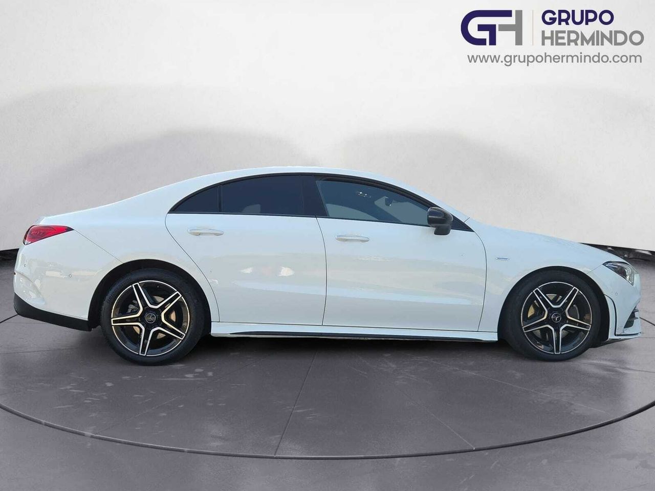 Mercedes CLA 200 D DCT AMG LINE + PAQ. PREMIUM + SMARTPHONE  - Foto 2