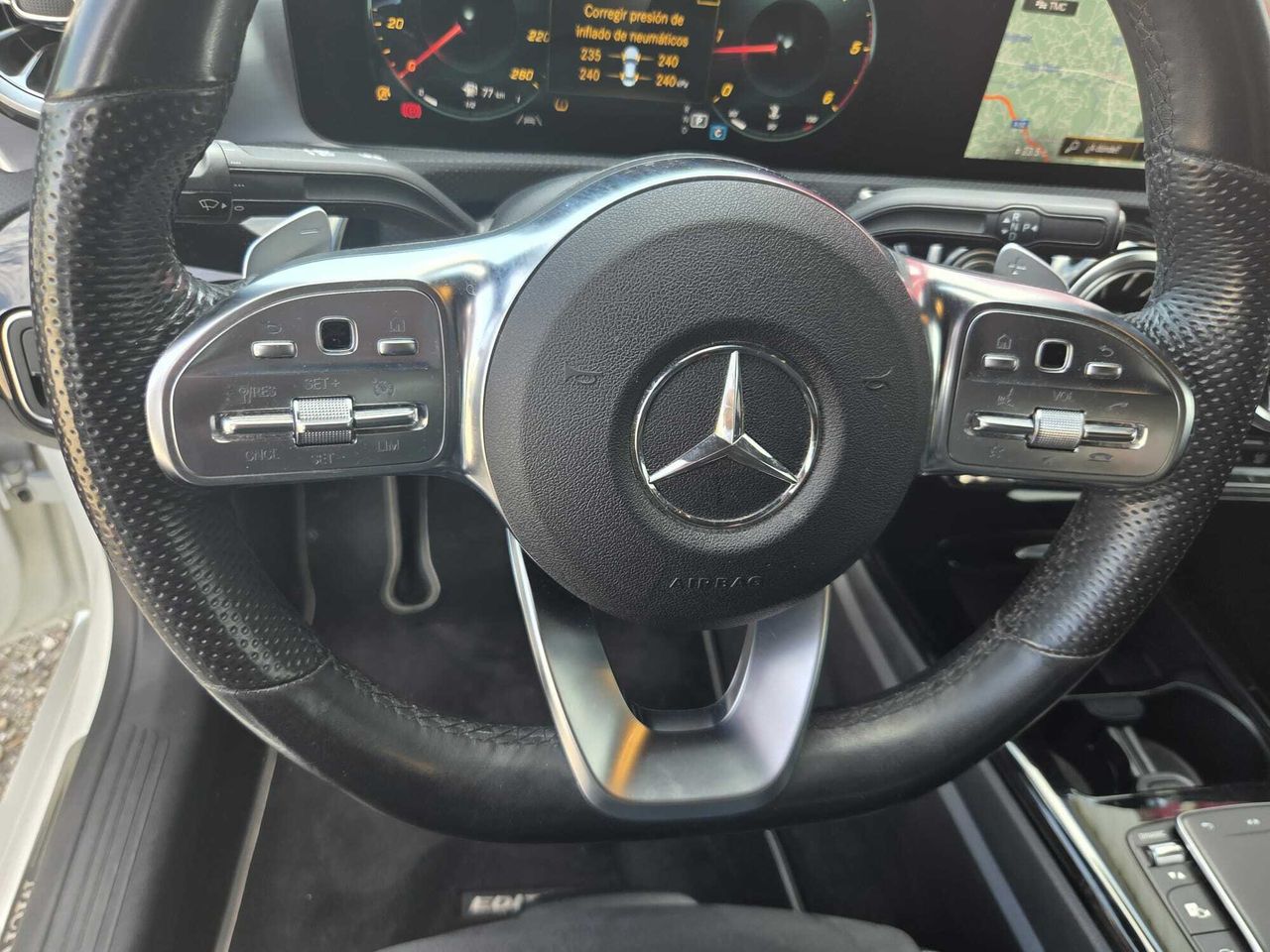 Mercedes CLA 200 D DCT AMG LINE + PAQ. PREMIUM + SMARTPHONE  - Foto 2