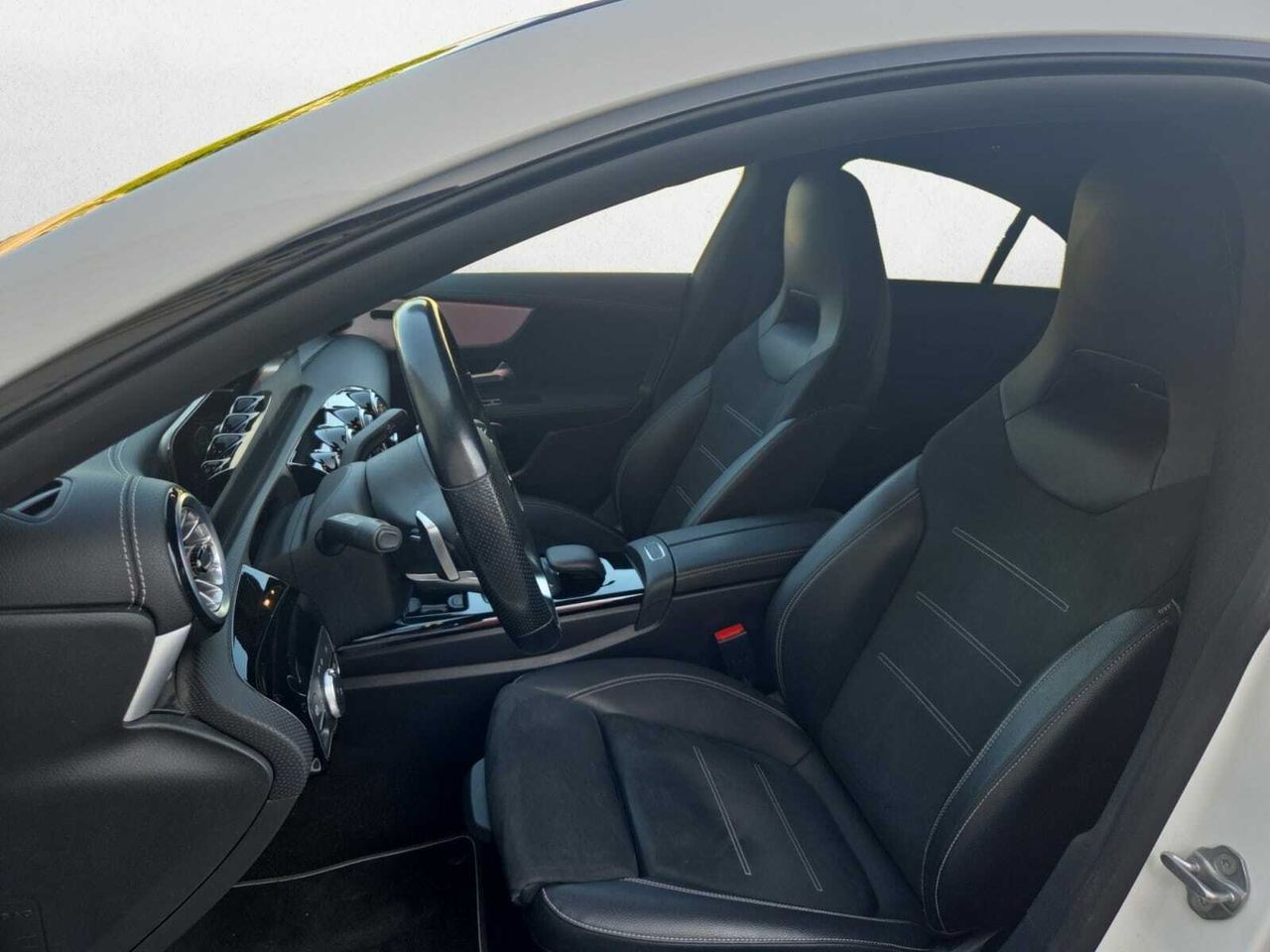 Mercedes CLA 200 D DCT AMG LINE + PAQ. PREMIUM + SMARTPHONE  - Foto 2