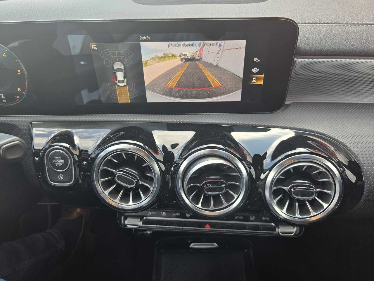Mercedes CLA 200 D DCT AMG LINE + PAQ. PREMIUM + SMARTPHONE  - Foto 2
