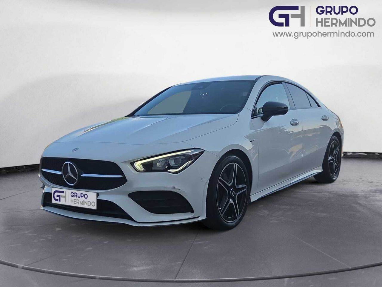 Mercedes CLA 200 D DCT AMG LINE + PAQ. PREMIUM + SMARTPHONE  - Foto 2