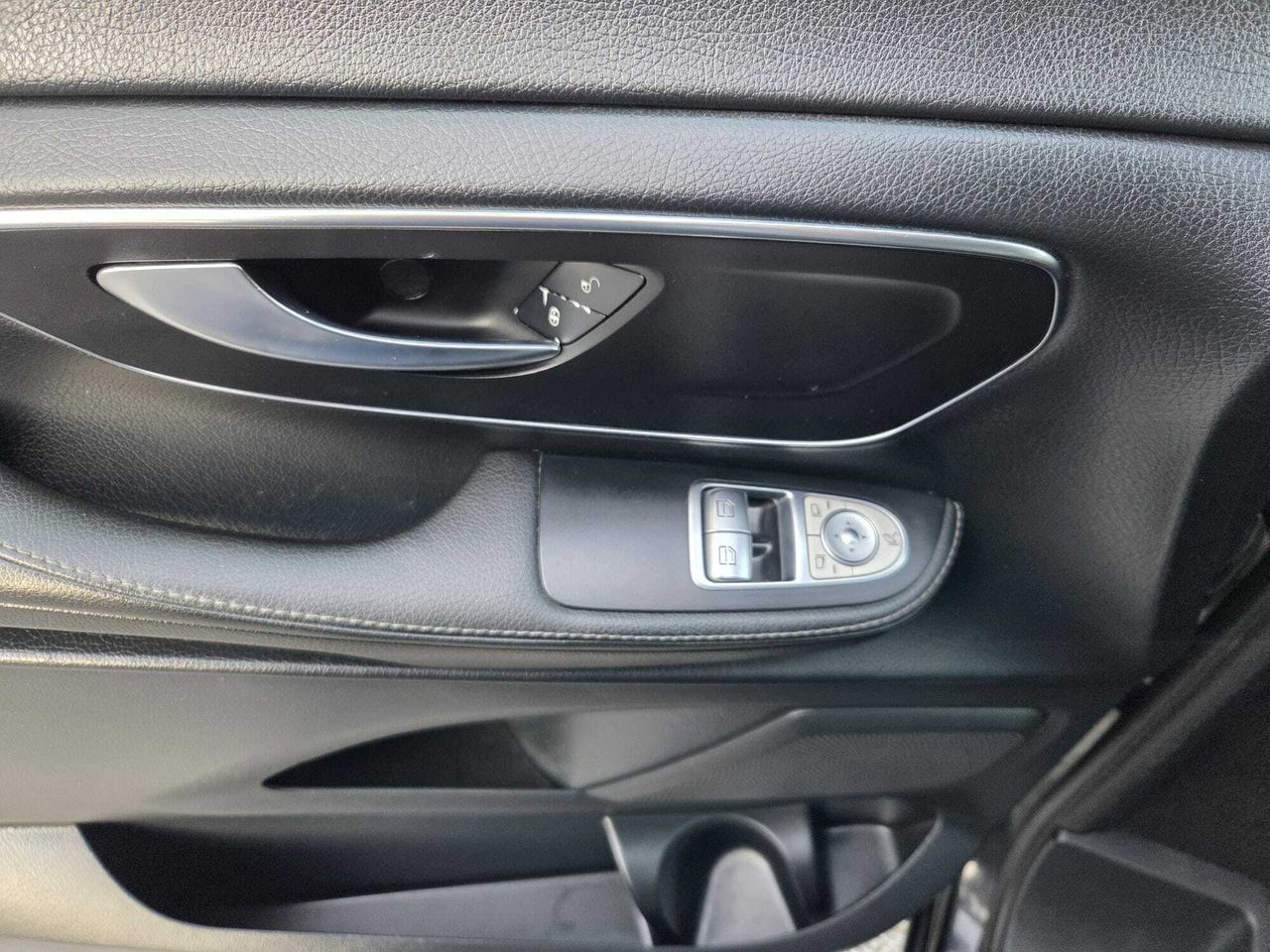 Mercedes Clase V 220 D AVANTGARGE  LARGO 7 G 8 PLAZAS  - Foto 2