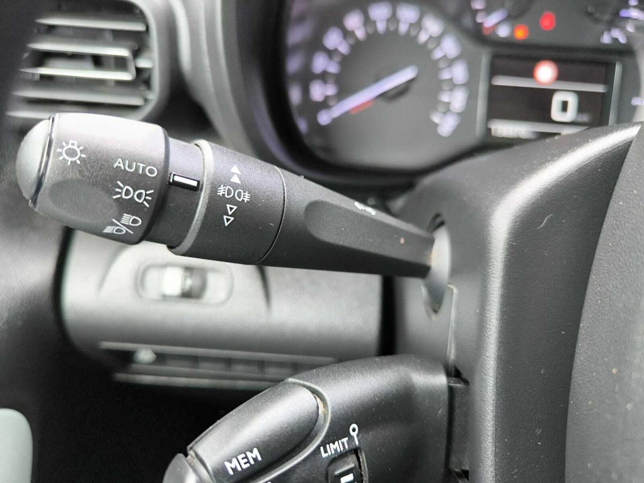 Citroën Berlingo TALLA M BLUE HDI 100 CV FEEL  - Foto 2