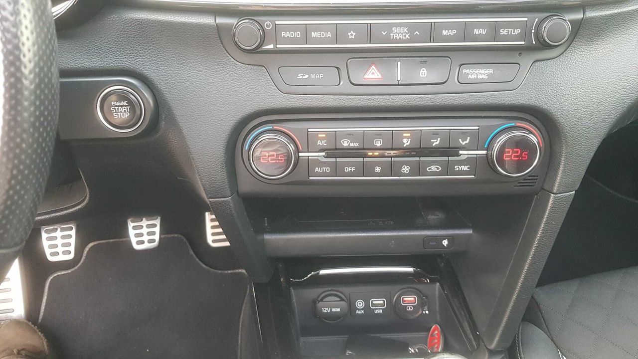 Kia Ceed TOURER 1.6 CRDI 136 CV GT LINE + PAQUETE TECHO PANORAMICO  - Foto 2