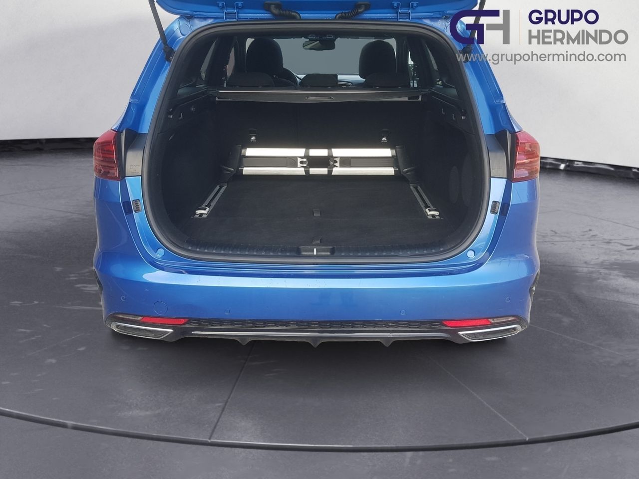 Kia Ceed TOURER 1.6 CRDI 136 CV GT LINE + PAQUETE TECHO PANORAMICO  - Foto 2