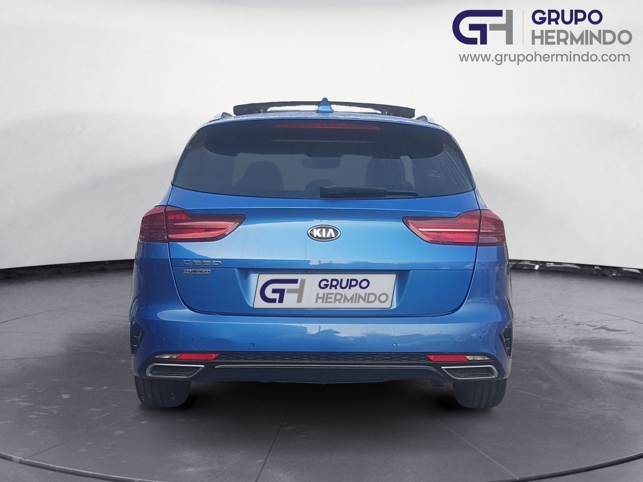 Kia Ceed TOURER 1.6 CRDI 136 CV GT LINE + PAQUETE TECHO PANORAMICO  - Foto 2