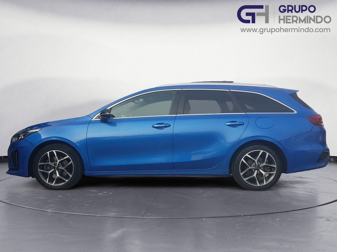 Kia Ceed TOURER 1.6 CRDI 136 CV GT LINE + PAQUETE TECHO PANORAMICO  - Foto 2