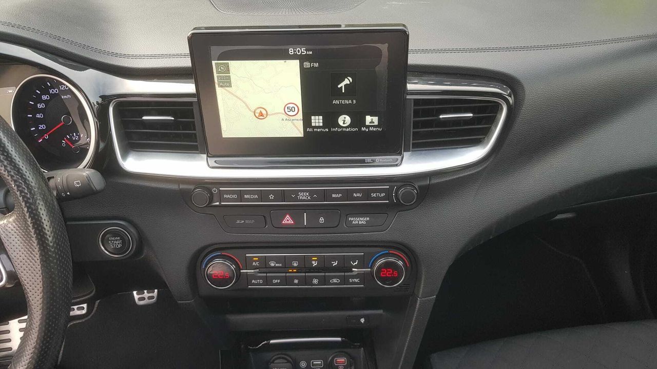 Kia Ceed TOURER 1.6 CRDI 136 CV GT LINE + PAQUETE TECHO PANORAMICO  - Foto 2