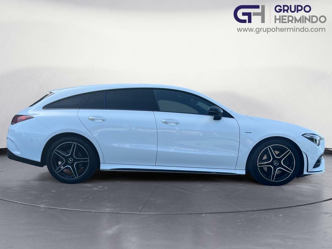 Mercedes CLA SHOOTING BRAKE 200 D DCT AMG LINE  + PAQUETE PREMIUM+SMARTPHONE  - Foto 2