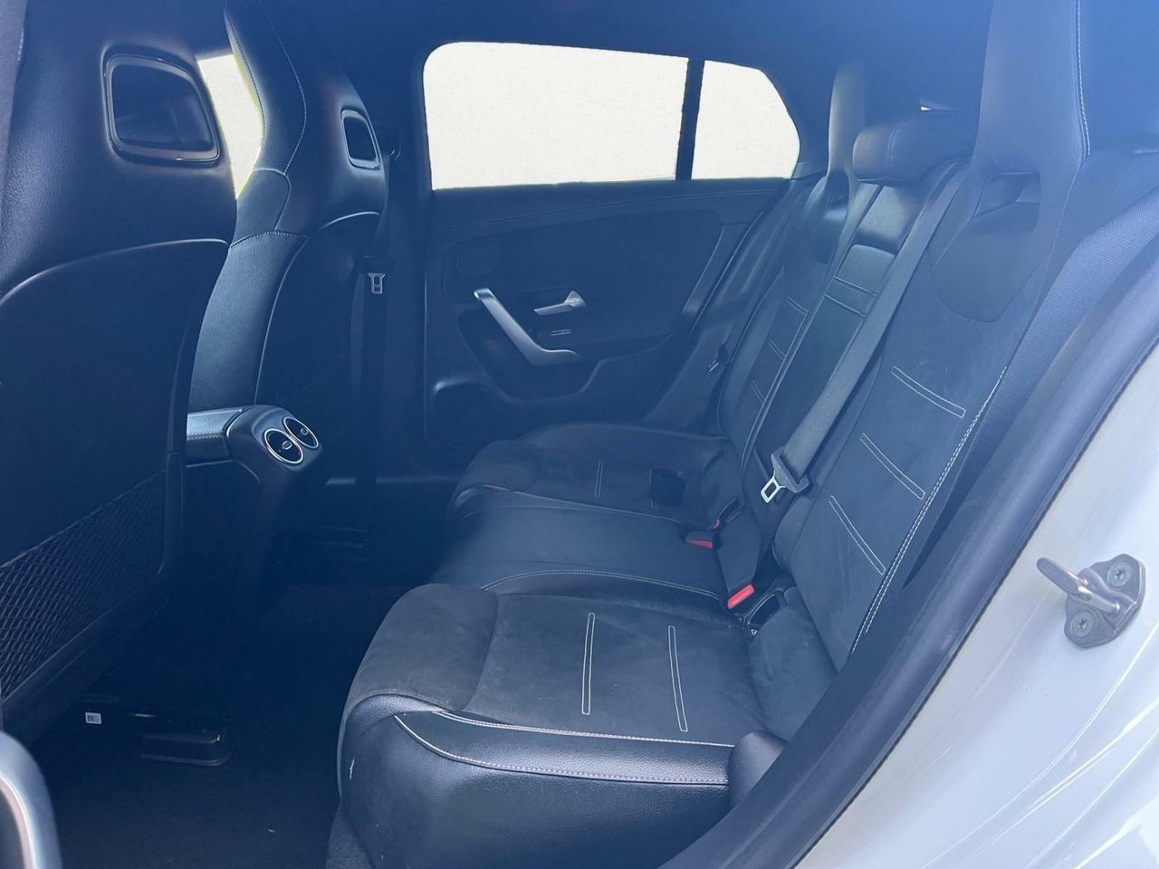 Mercedes CLA SHOOTING BRAKE 200 D DCT AMG LINE  + PAQUETE PREMIUM+SMARTPHONE  - Foto 2