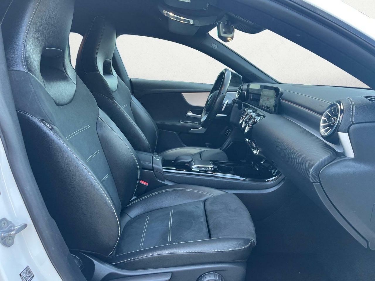 Mercedes CLA SHOOTING BRAKE 200 D DCT AMG LINE  + PAQUETE PREMIUM+SMARTPHONE  - Foto 2