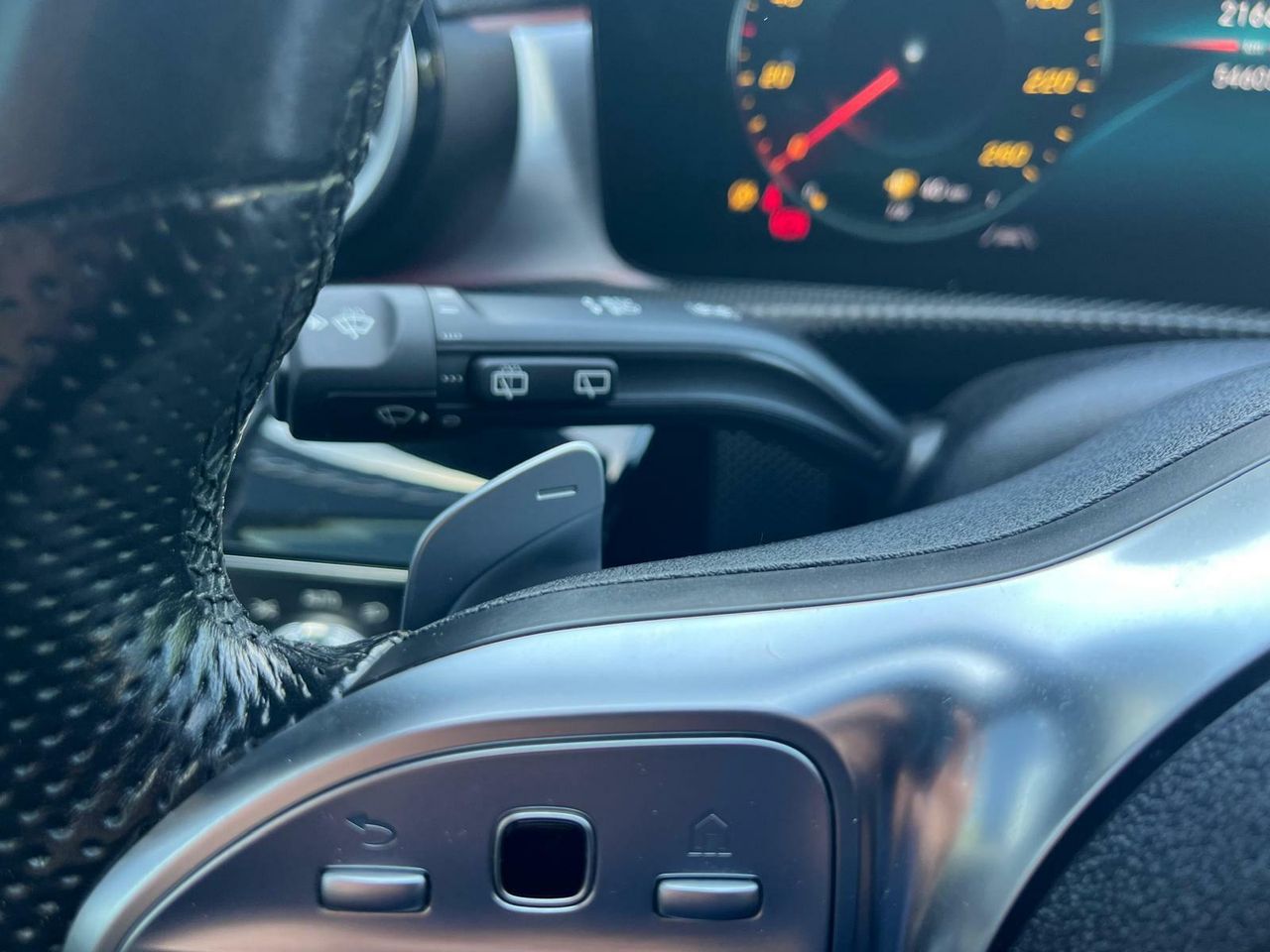 Mercedes CLA SHOOTING BRAKE 200 D DCT AMG LINE  + PAQUETE PREMIUM+SMARTPHONE  - Foto 2