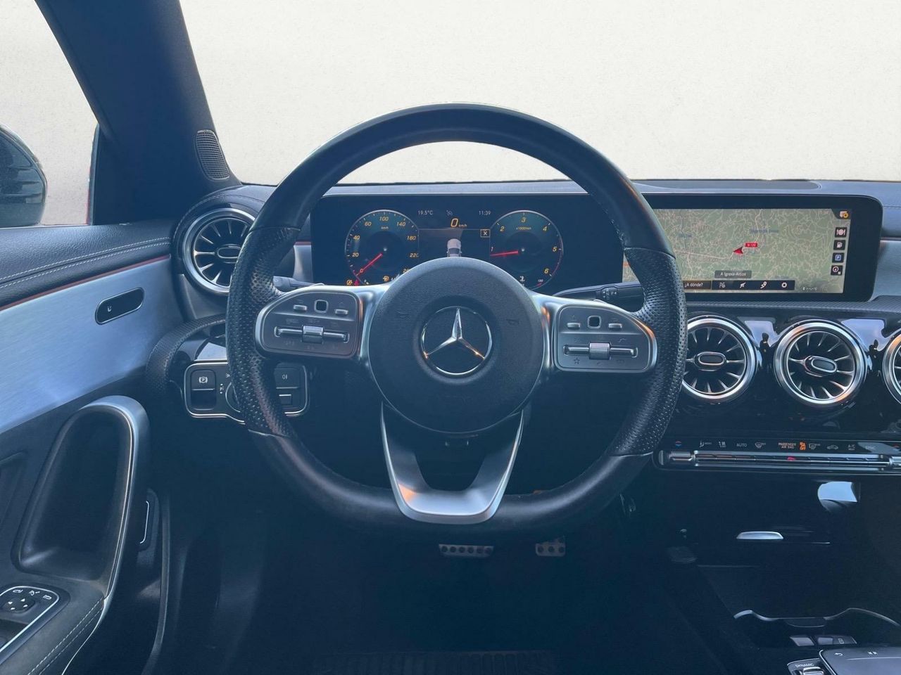 Mercedes CLA SHOOTING BRAKE 200 D DCT AMG LINE  + PAQUETE PREMIUM+SMARTPHONE  - Foto 2