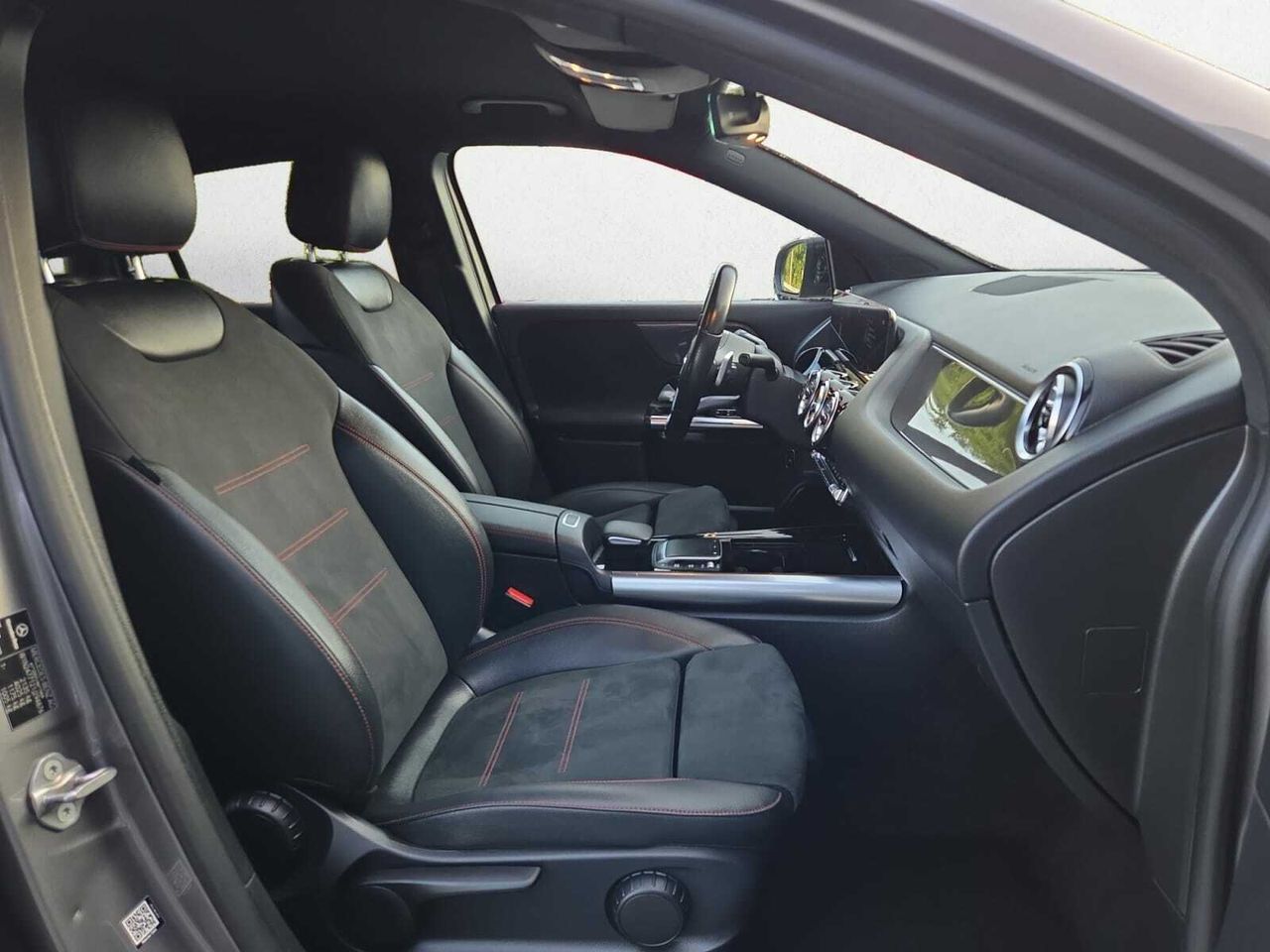 Mercedes GLA 200 D AMG LINE + PAQ PREMIUM + SMARTPHONE  - Foto 2