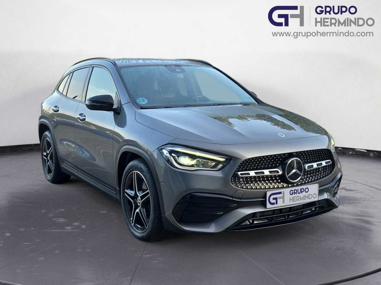 Mercedes GLA 200 D AMG LINE + PAQ PREMIUM + SMARTPHONE  - Foto 2