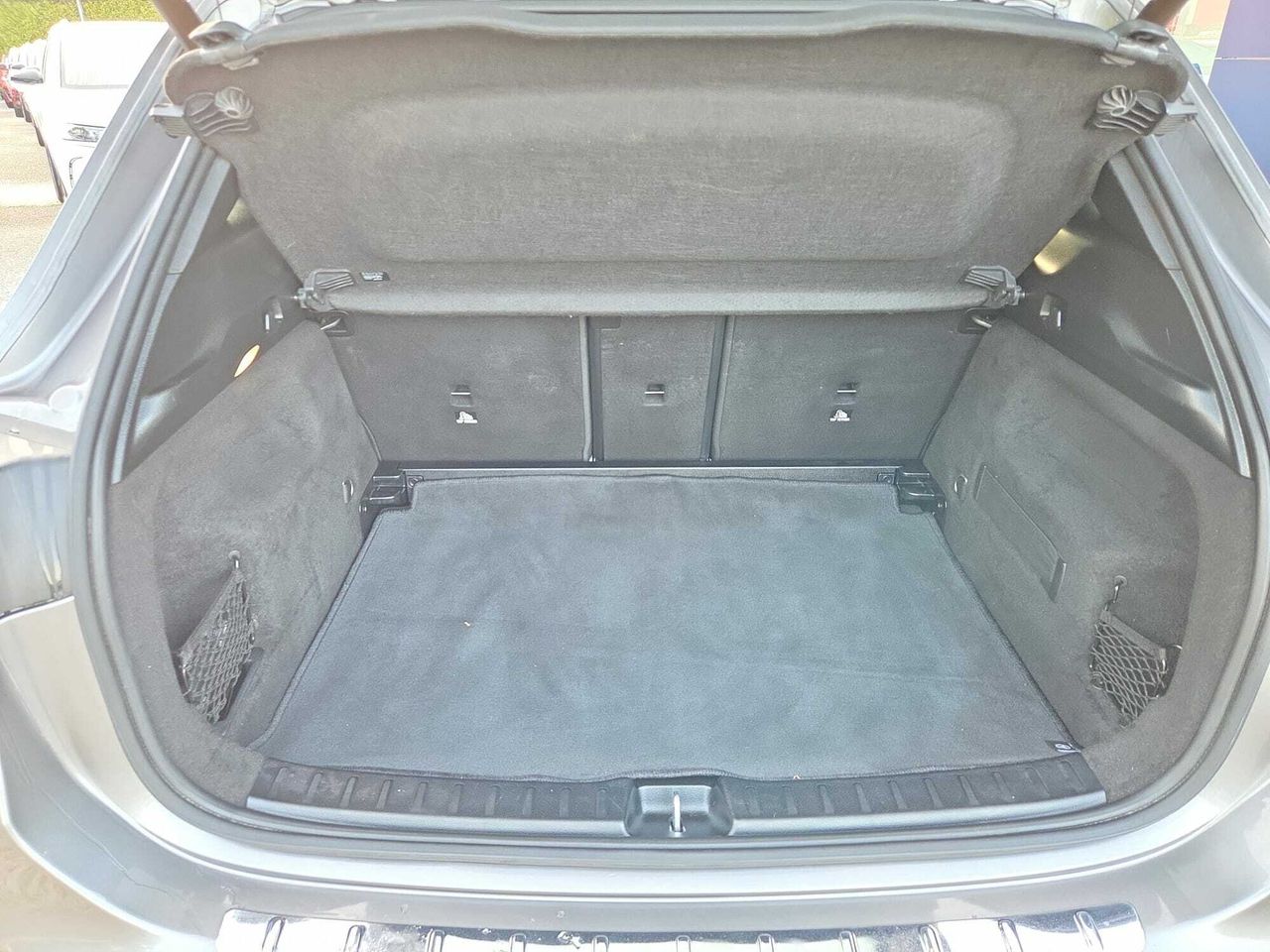 Mercedes GLA 200 D AMG LINE + PAQ PREMIUM + SMARTPHONE  - Foto 2